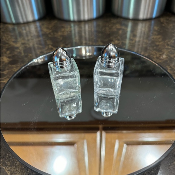 Miniature Glass Salt and Pepper Shakers with silver top! EUC! - Picture 3 of 4